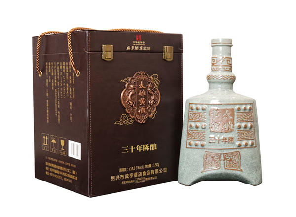 珠海咸亨酒店太雕黄酒回收太雕三十年陈酿绍兴黄酒1.5kg礼盒装